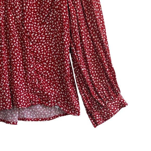 Madewell Kinston Wrap Top in Park Picnic.
Size S - Picture 4 of 11